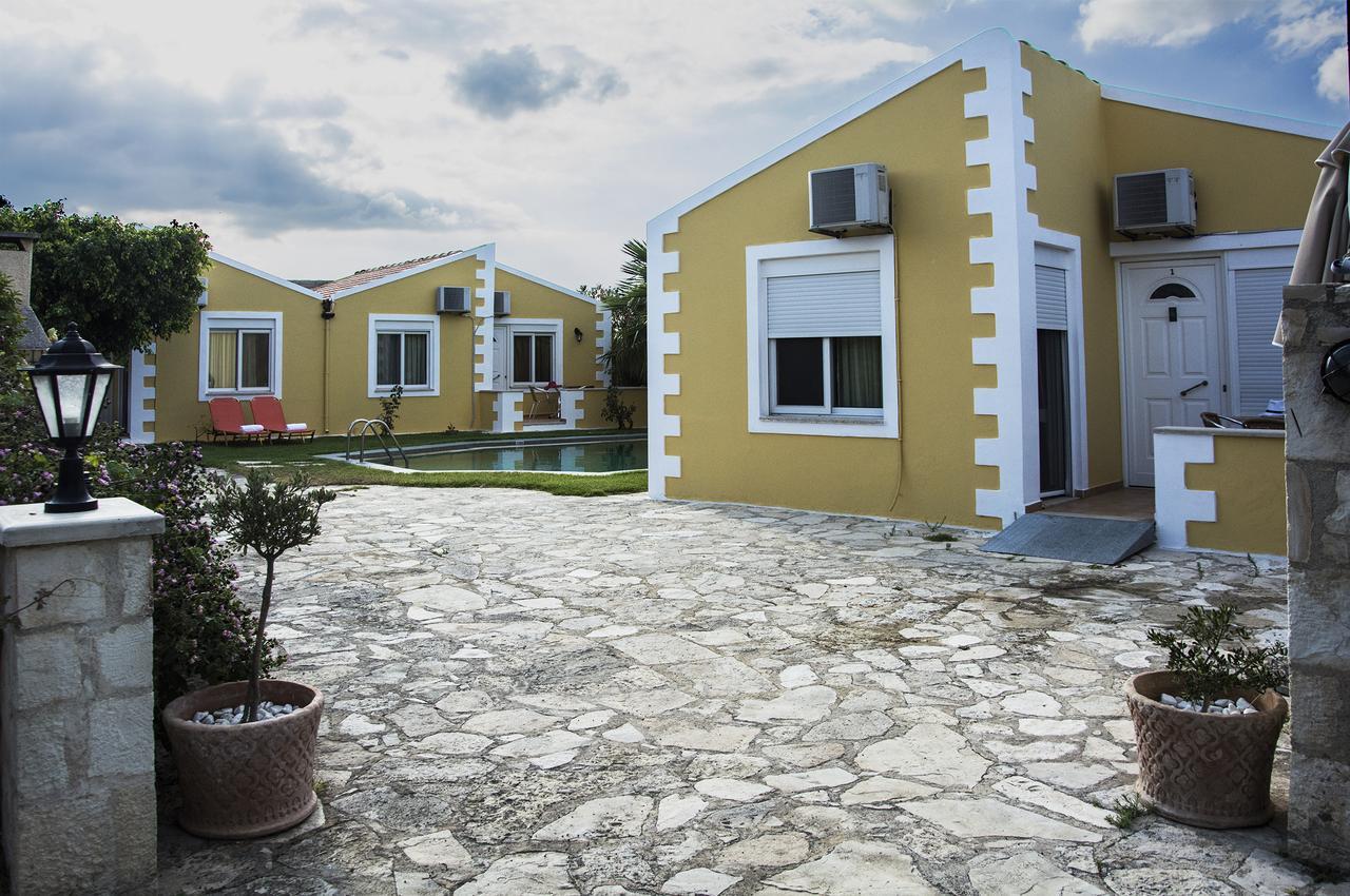 Plakalona Apartments Exopoli Exterior photo